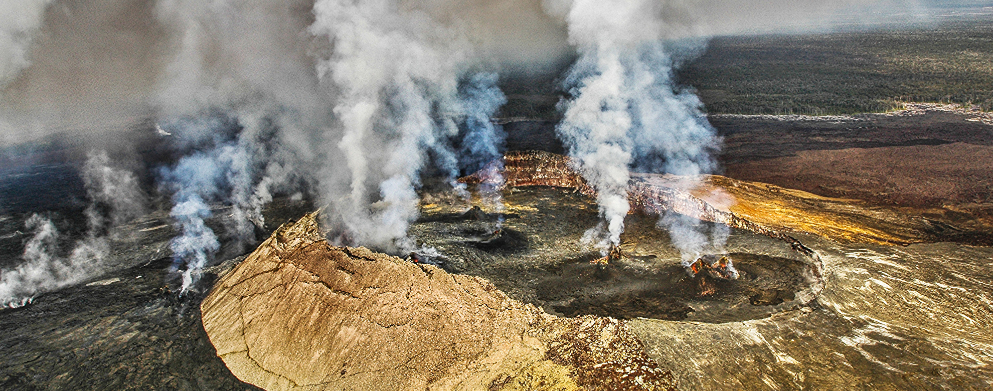 キラウエア火山とは?行き方やハワイ火山国立公園の観光情報を解説