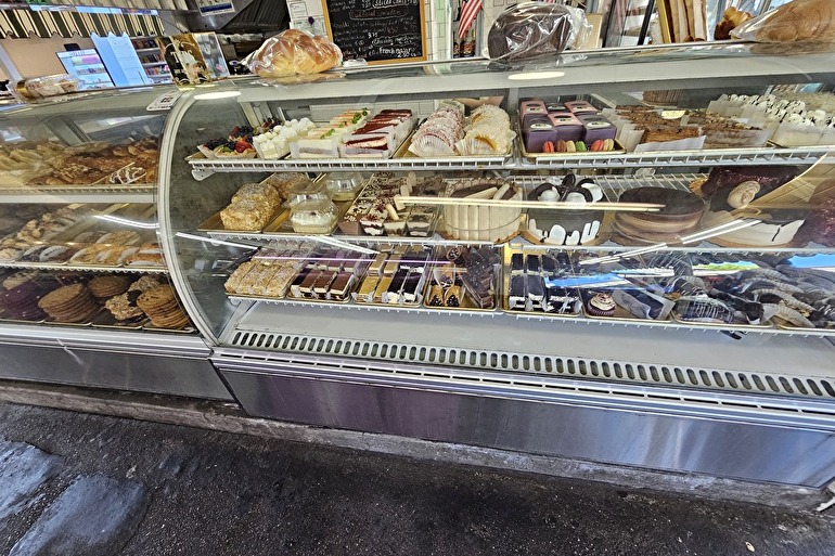 Leonard's Bakery